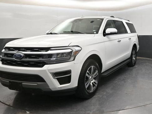 Used 2024 Ford Expedition Max Limited RWD image 4