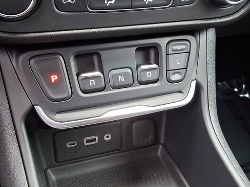 Used 2020 GMC Terrain SLE image 12