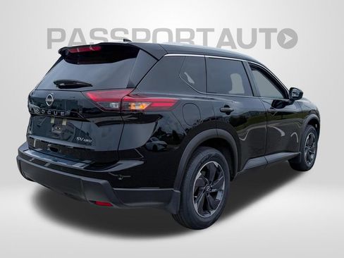 Used 2024 Nissan Rogue SV w/ SV Premium Package AWD/4WD image 5
