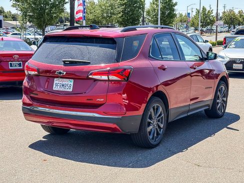 Used 2023 Chevrolet Equinox RS w/ RS Leather Package AWD/4WD image 4