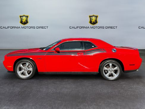 Used 2010 Dodge Challenger R/T image 2