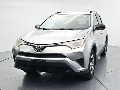 Used 2016 Toyota RAV4 LE AWD/4WD image 3