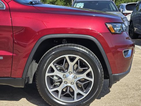 Used 2021 Jeep Grand Cherokee Limited w/ Sun & Sound Group RWD image 13