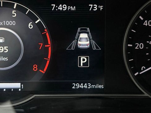 Used 2025 Nissan Versa SV FWD image 34