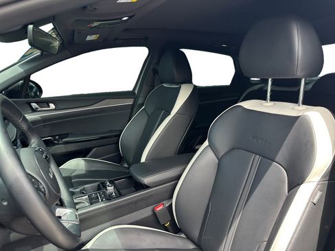 Used 2025 Kia K5 GT-Line w/ GT-Line Premium Package FWD image 9