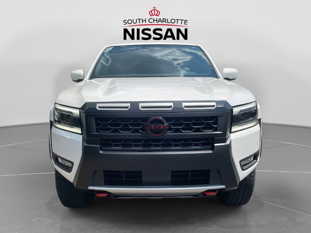 Used 2025 Nissan Frontier PRO-4X AWD/4WD image 2