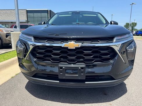 Used 2024 Chevrolet Trax LS FWD image 8