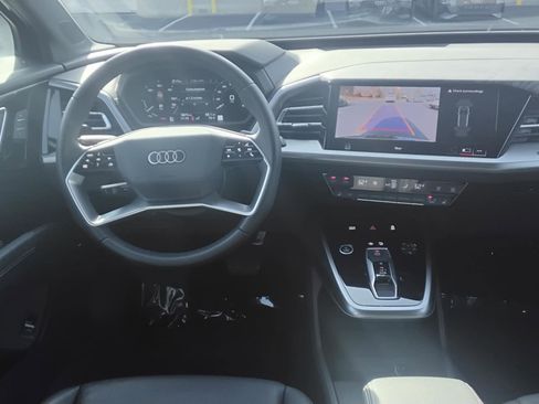 Certified 2025 Audi Q4 e-tron Premium w/ Convenience Package image 22