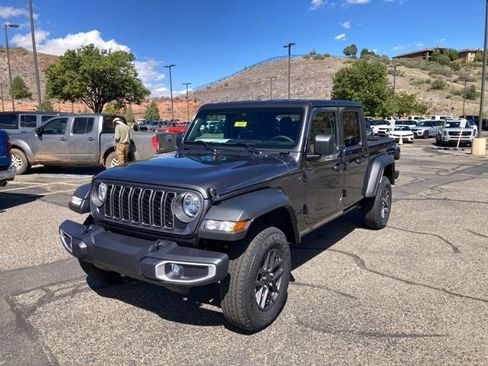 New 2025 Jeep Gladiator Sport AWD/4WD image 2