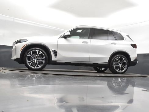 New 2026 BMW X5 sDrive40i w/ Climate Comfort Package image 39