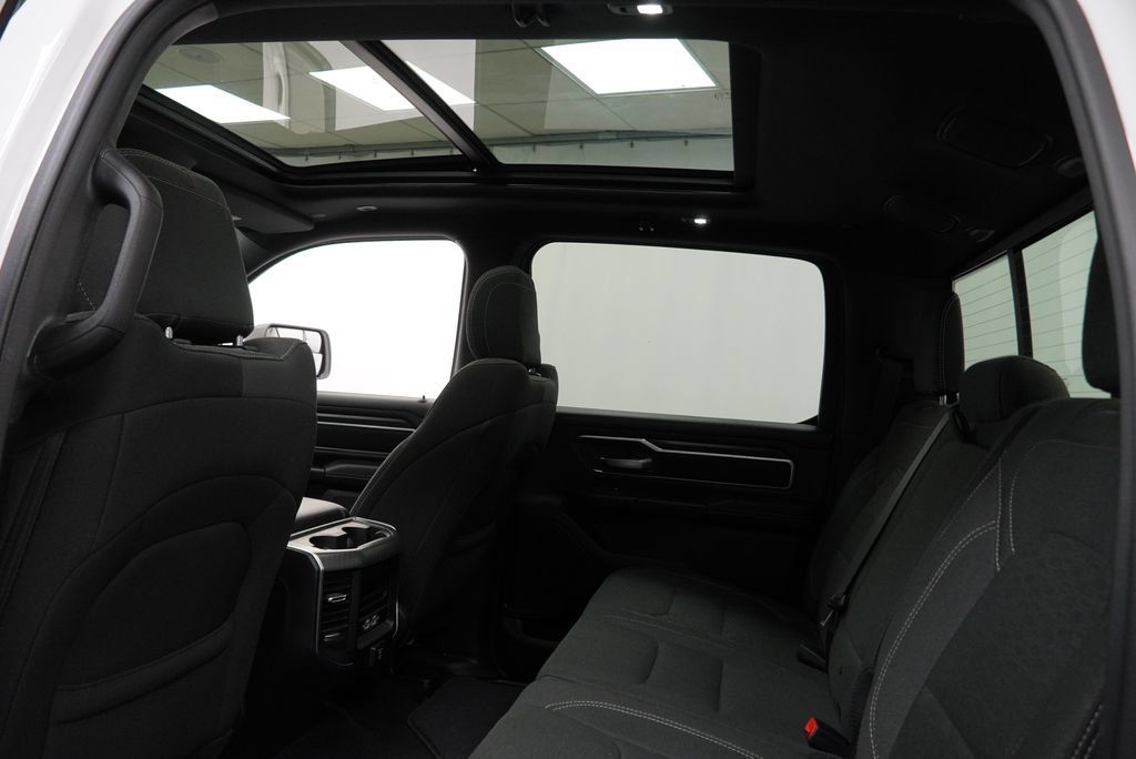 Used 2025 RAM 1500 Big Horn AWD/4WD image 4