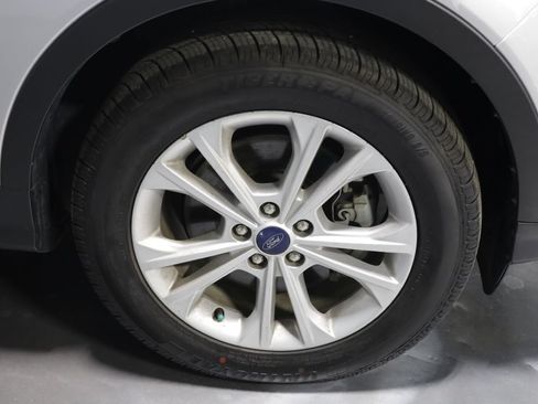 Used 2017 Ford Escape SE AWD/4WD image 37