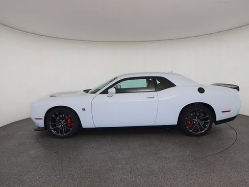 Used 2022 Dodge Challenger R/T Scat Pack w/ Plus Package image 7