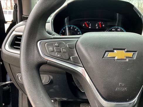 Used 2018 Chevrolet Equinox LS image 16