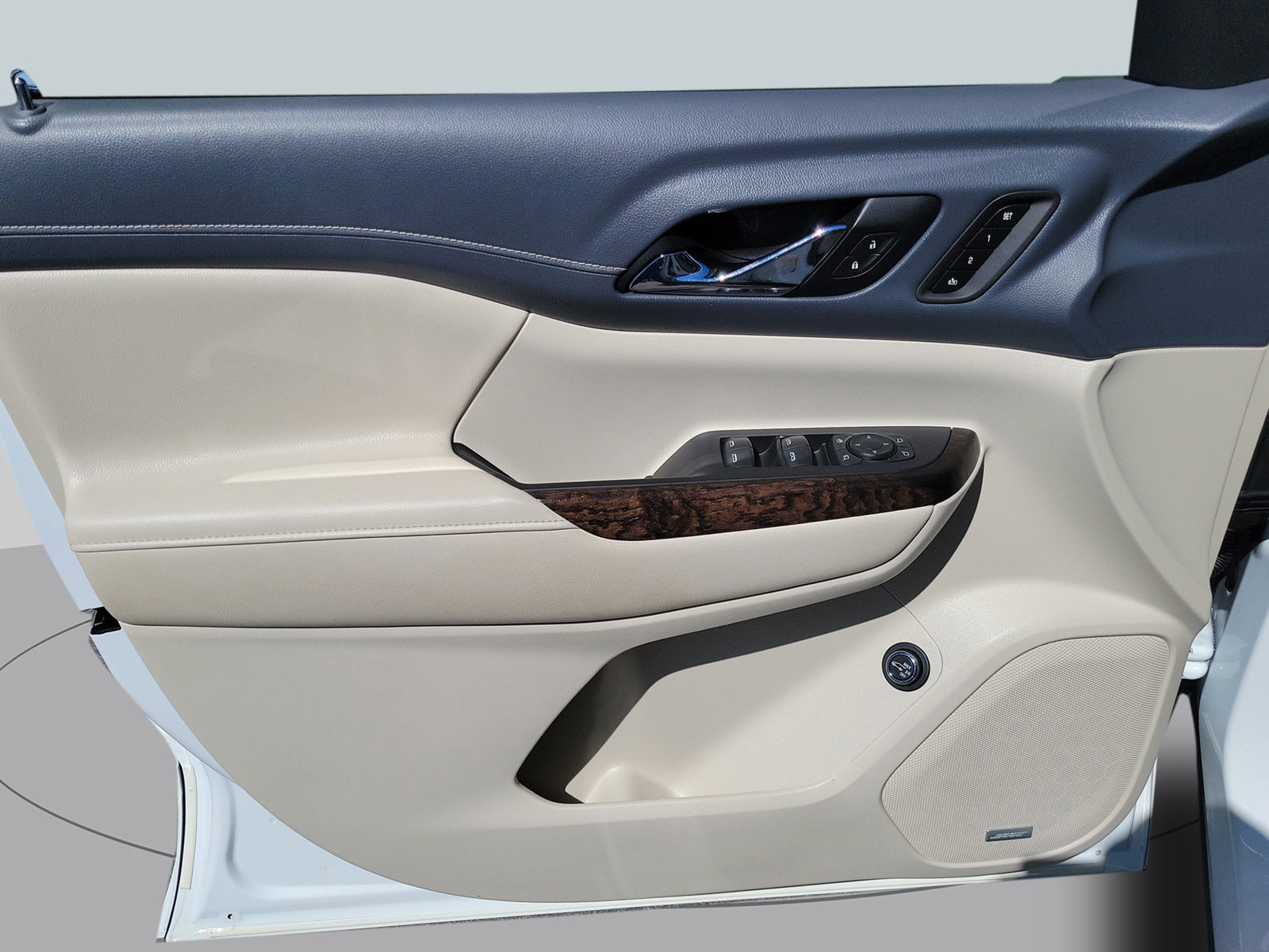 Used 2021 GMC Acadia Denali w/ LPO, Floor Liner Package FWD image 28