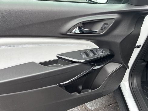 New 2026 Chevrolet Trax LT w/ Driver Confidence Package image 9