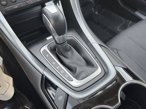 Used 2016 Ford Fusion Titanium FWD image 26
