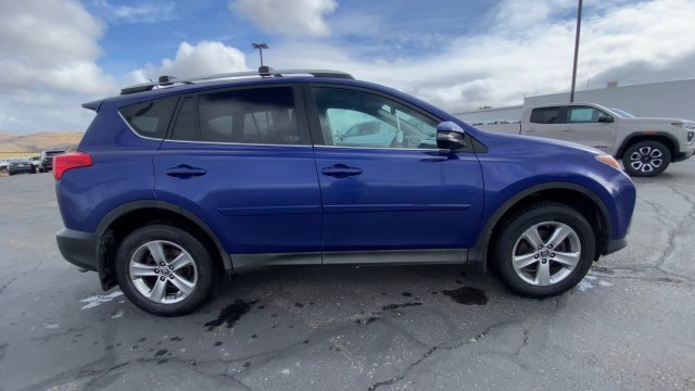 Used 2015 Toyota RAV4 XLE AWD/4WD image 9