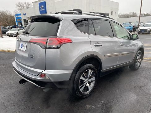 Used 2018 Toyota RAV4 XLE image 4