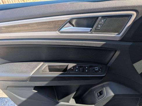 Used 2018 Volkswagen Atlas SE FWD image 15
