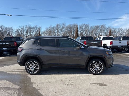 Used 2022 Jeep Compass Limited w/ Elite Group image 2