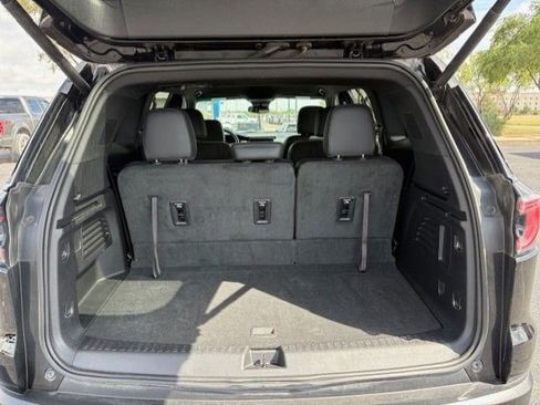 Used 2024 GMC Acadia AT4 w/ Luxury Package AWD/4WD image 5