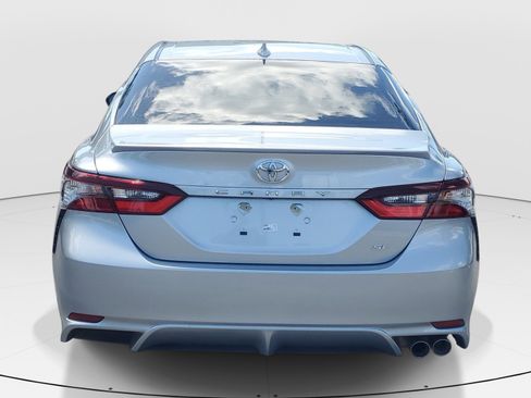 Used 2024 Toyota Camry SE w/ Convenience Package image 6