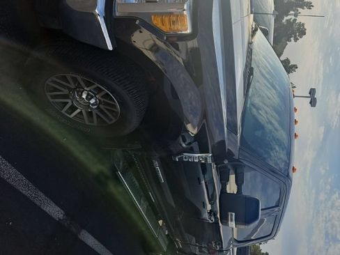 Used 2017 Ford F350 Lariat w/ Lariat Value Package AWD/4WD image 2
