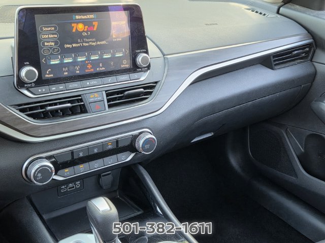 Used 2024 Nissan Altima 2.5 SV FWD image 25