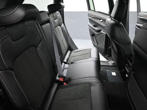 New 2026 Jeep Grand Cherokee Altitude image 22