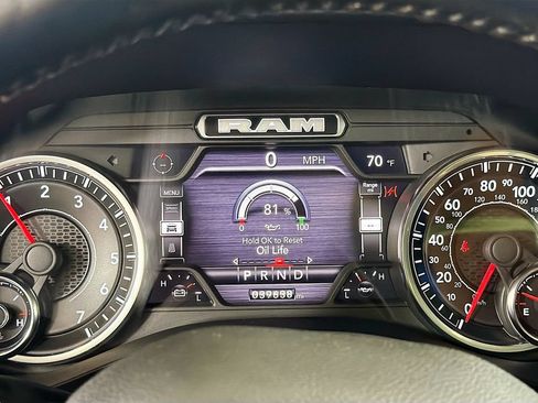 Used 2023 RAM 1500 Laramie AWD/4WD image 14