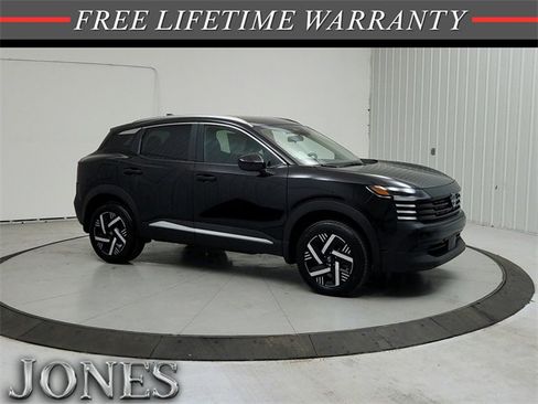 New 2026 Nissan Kicks SV image 1