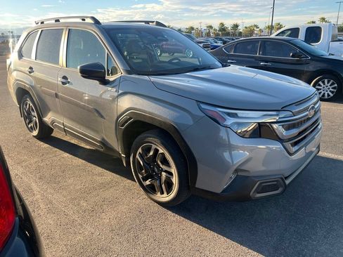 Certified 2025 Subaru Forester Limited w/ Popular Package AWD/4WD image 4