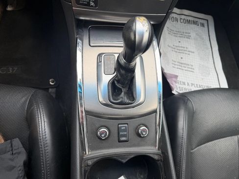 Used 2013 INFINITI G37 x Sedan w/ Premium Pkg AWD/4WD image 17