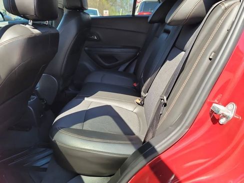 Used 2018 Chevrolet Trax LT w/ Driver Confidence Package AWD/4WD image 24