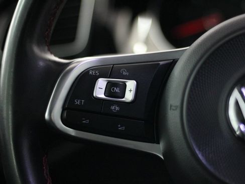 Used 2019 Volkswagen GTI SE FWD image 12