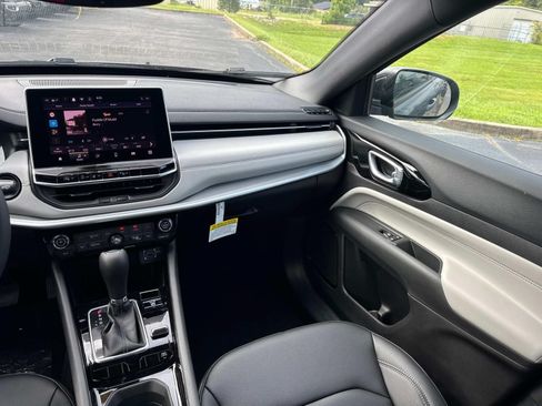 New 2026 Jeep Compass Limited AWD/4WD image 22