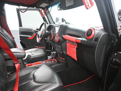 Used 2018 Jeep Wrangler Unlimited Rubicon image 24