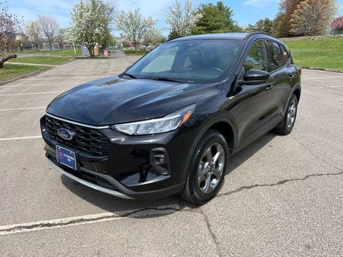 Used 2025 Ford Escape ST-Line Select AWD/4WD image 5