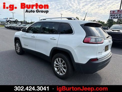 Used 2019 Jeep Cherokee Latitude w/ Cold Weather Group AWD/4WD image 4