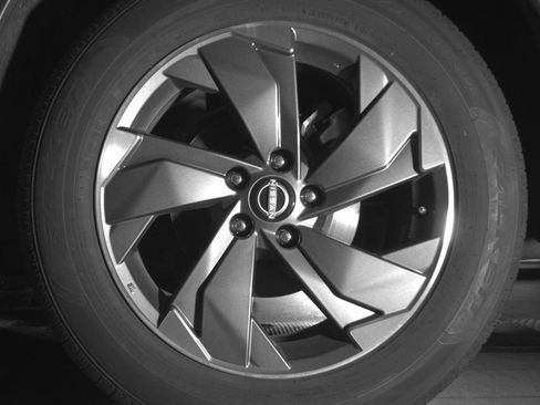 Used 2025 Nissan Rogue SV image 14