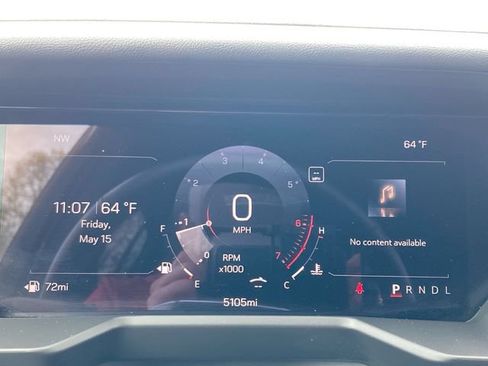 Used 2026 GMC Acadia Elevation w/ Elevation Premium Package FWD image 11