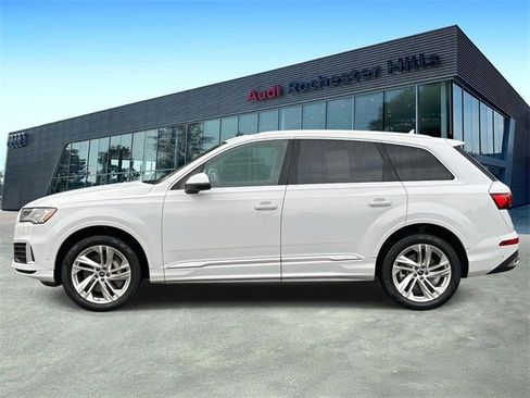Used 2023 Audi Q7 2.0T Premium Plus w/ Premium Plus Package image 2