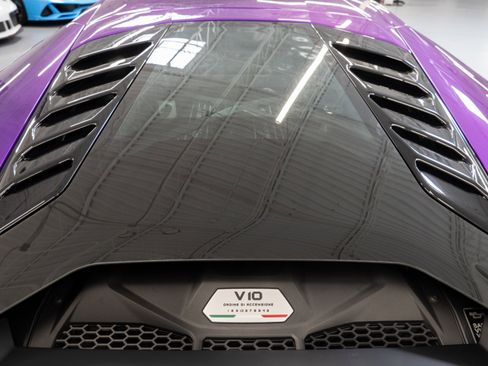 Used 2023 Lamborghini Huracan EVO image 9