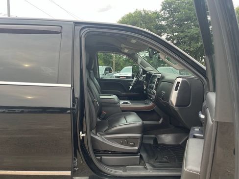 Used 2018 GMC Sierra 2500 SLT w/ Duramax Plus Package AWD/4WD image 34