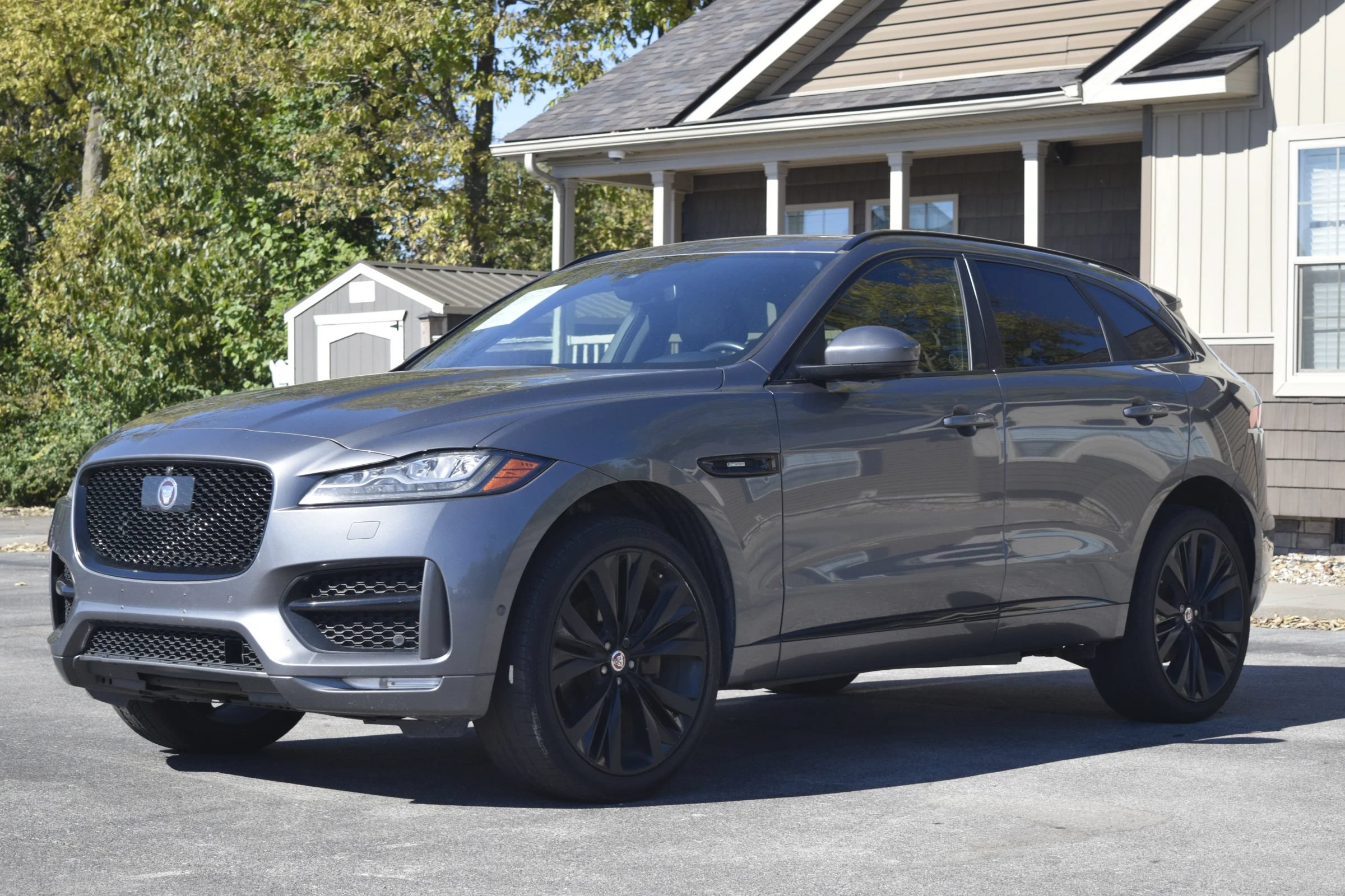 Used 2018 Jaguar F-PACE R-Sport AWD/4WD image 2