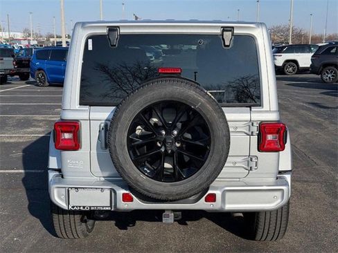 Certified 2022 Jeep Wrangler Unlimited Sahara image 4