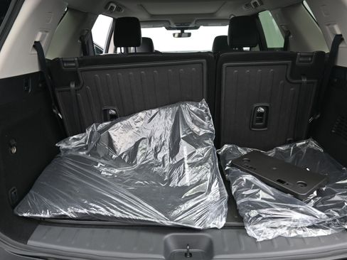 New 2026 Nissan Pathfinder Platinum FWD image 19