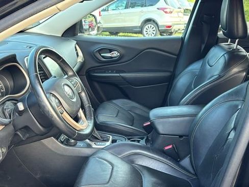 Used 2014 Jeep Cherokee Limited w/ Luxury Group AWD/4WD image 23