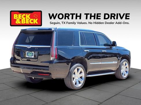 Certified 2018 Cadillac Escalade Premium Luxury image 5